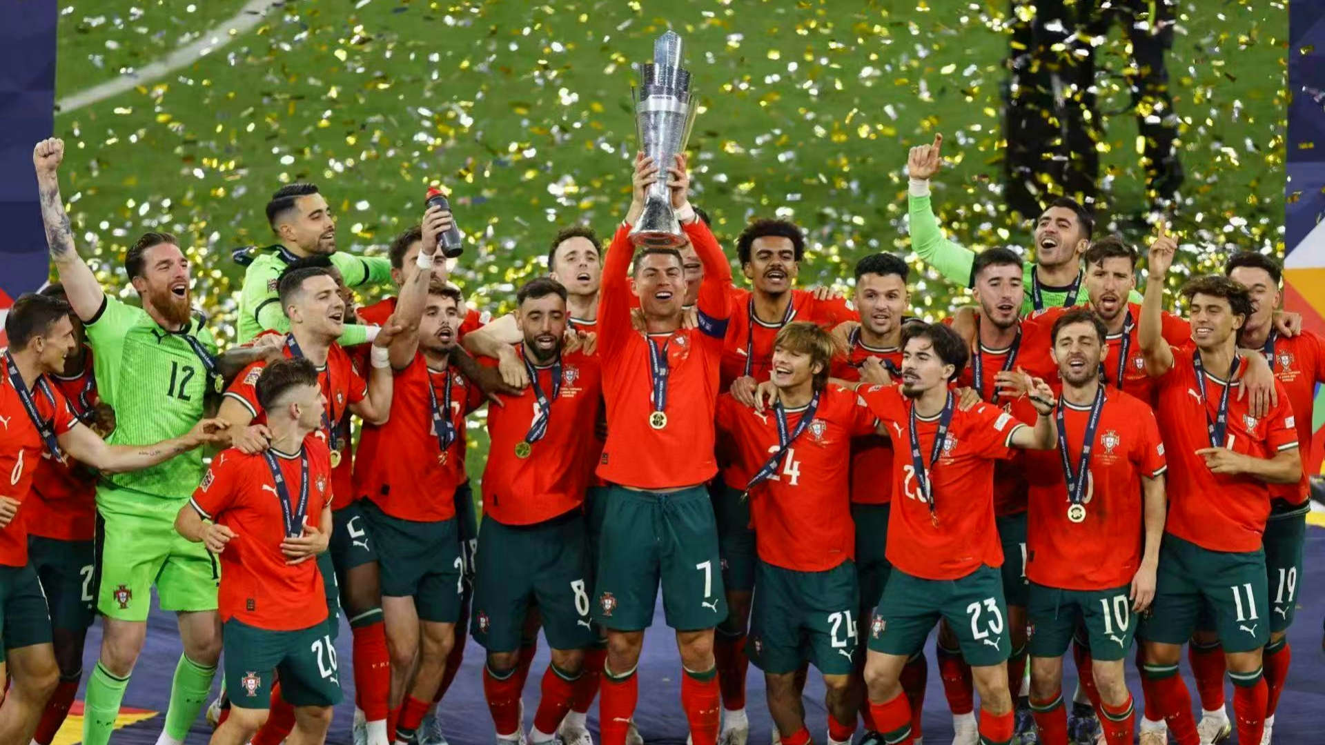 葡萄牙战胜波兰,庆祝晋级欧洲杯新记录的简单介绍 葡萄牙战胜波兰,庆祝晋级欧洲杯新记录的简单介绍