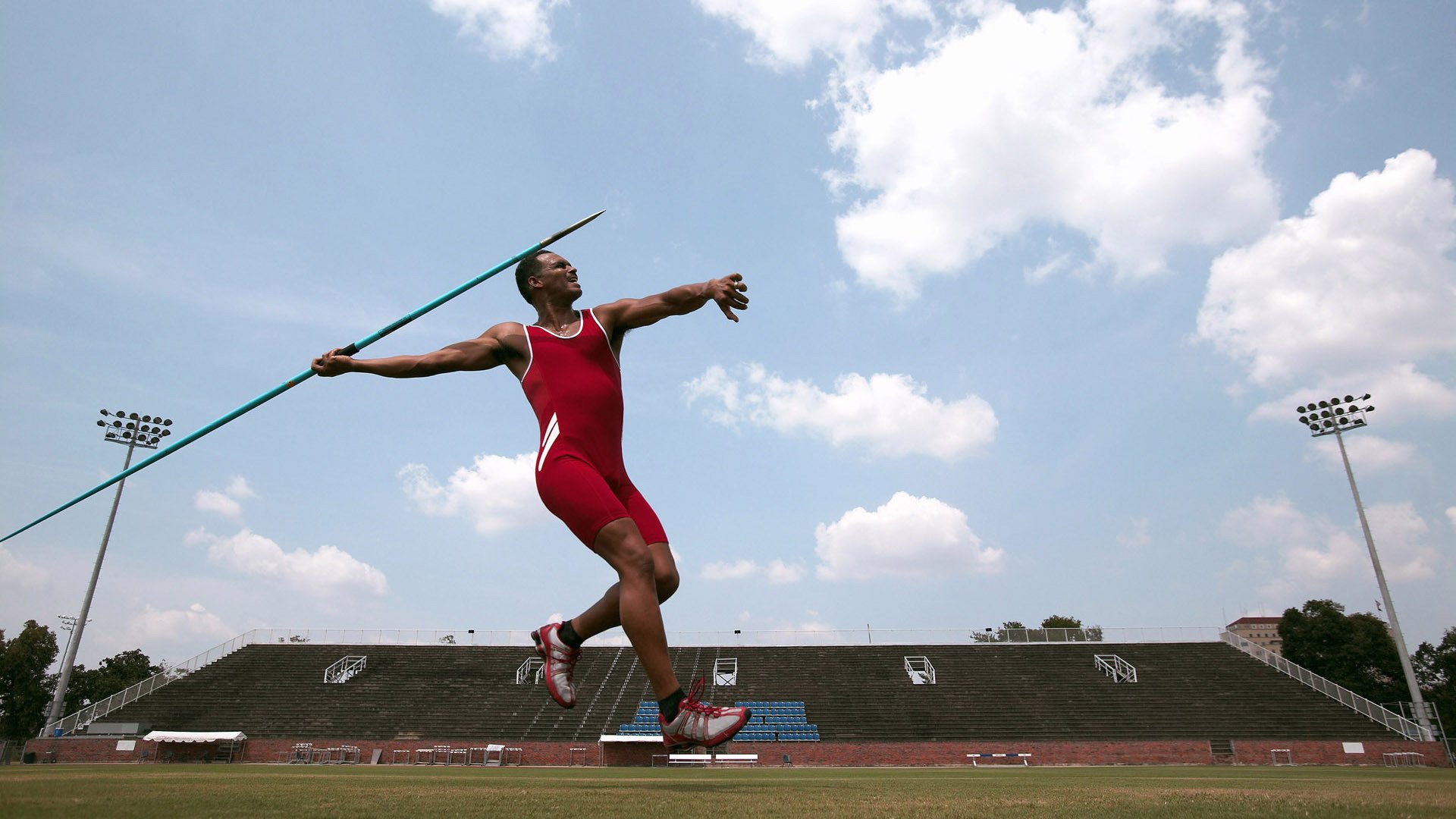 欧冠半决赛之夜，格列兹曼关键战不手软，一记绝杀铸就传奇